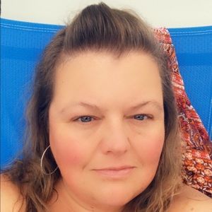 Meet your Posher, Carla